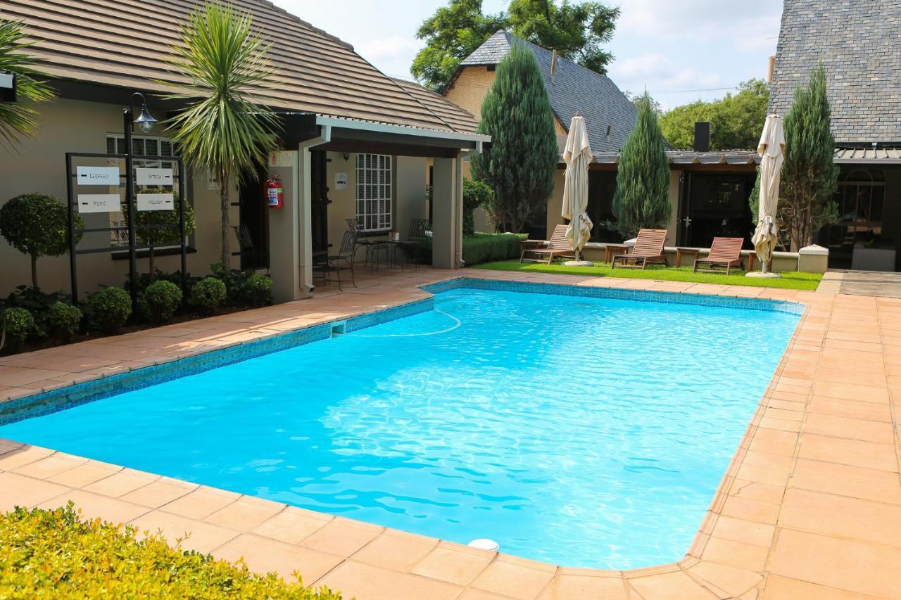 Scott'S Manor Guesthouse Function And Conference Venue Lichtenburg Exterior foto